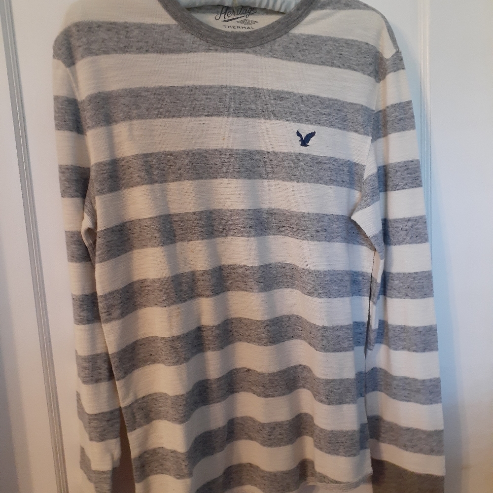 American Eagle long sleeve